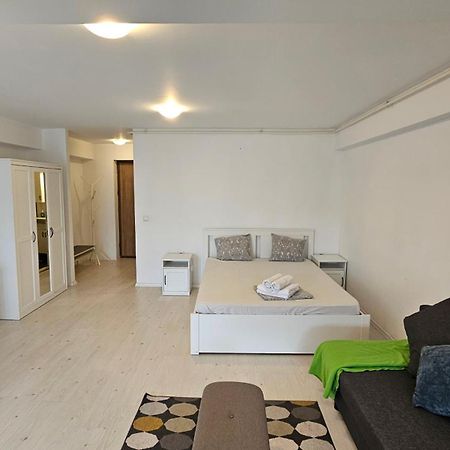 Airport Residence Отопени Экстерьер фото
