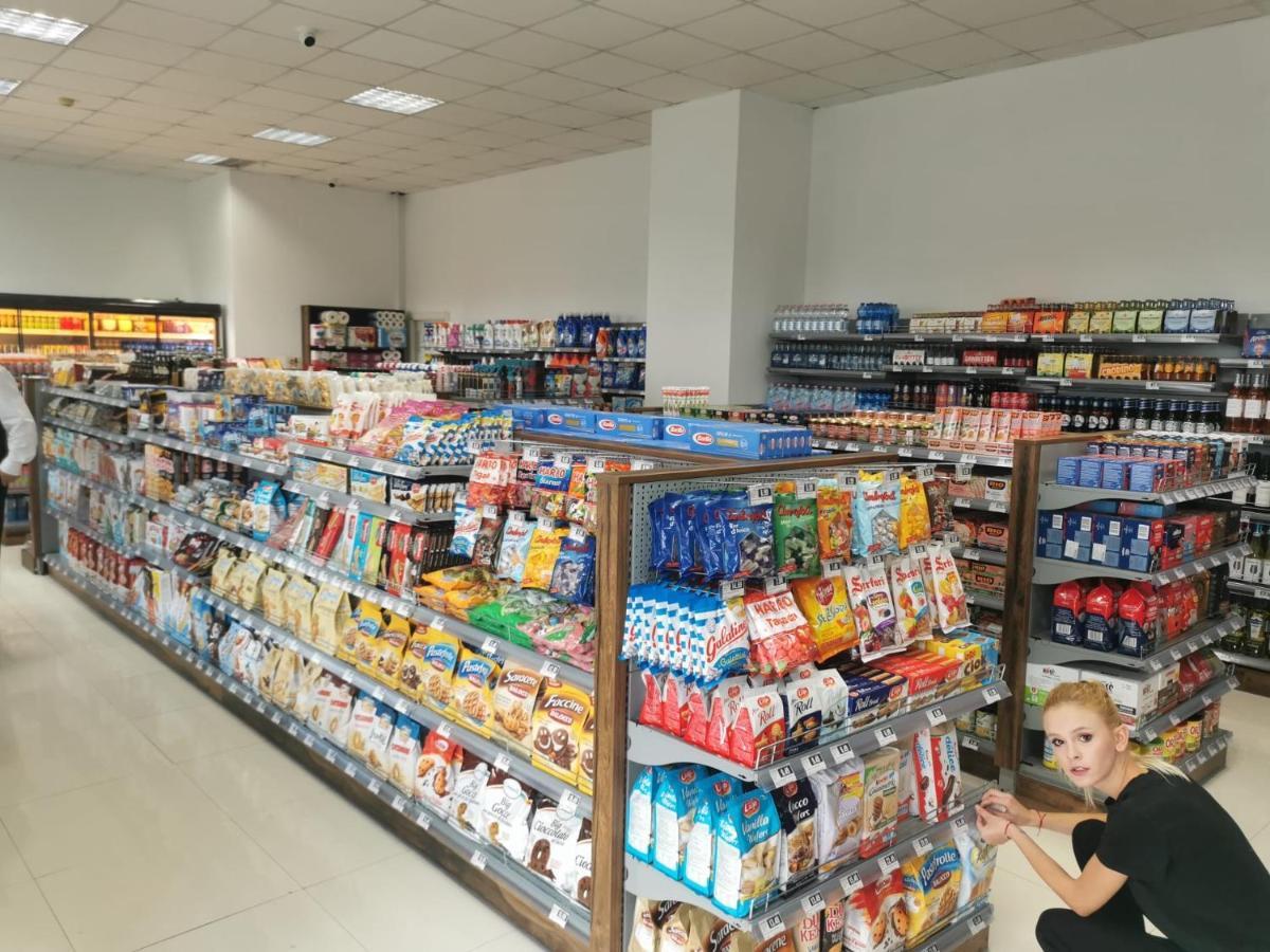 Airport Residence Отопени Экстерьер фото