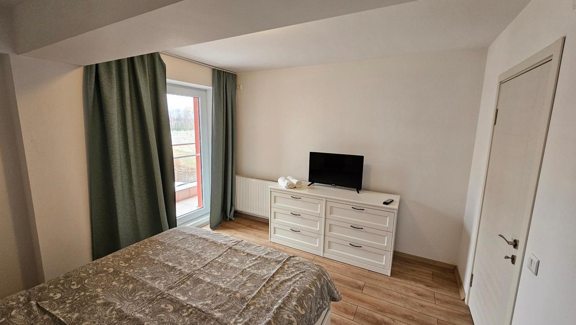Airport Residence Отопени Экстерьер фото