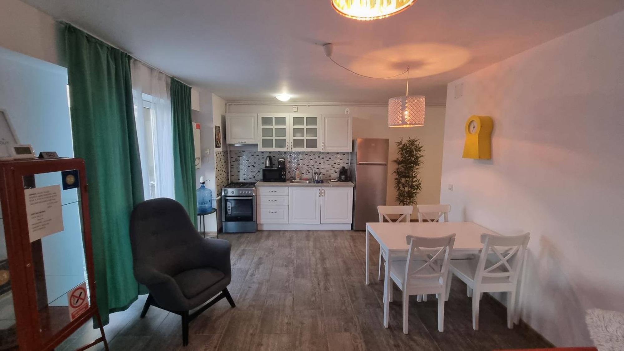 Airport Residence Отопени Экстерьер фото