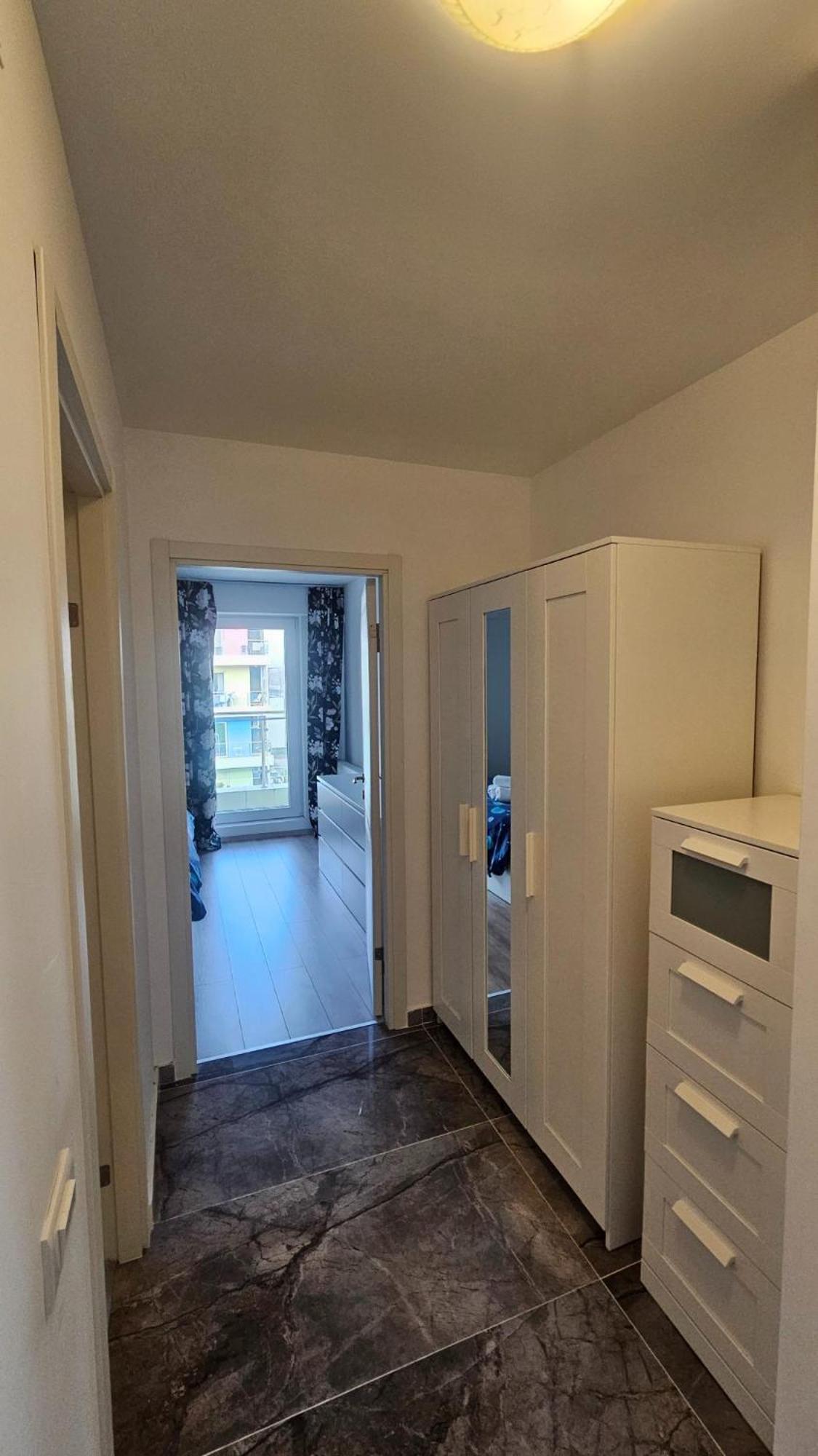 Airport Residence Отопени Экстерьер фото