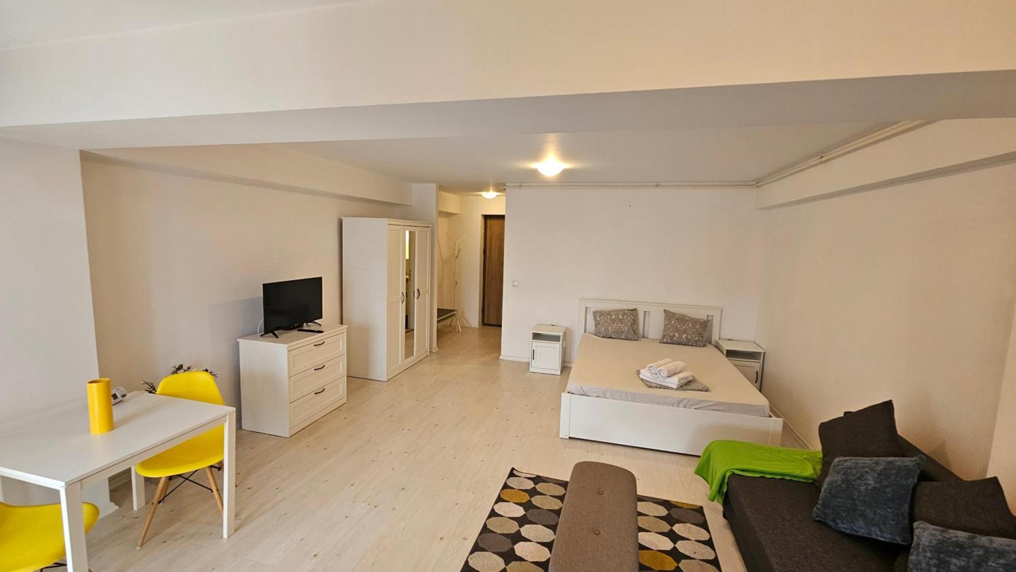 Airport Residence Отопени Экстерьер фото