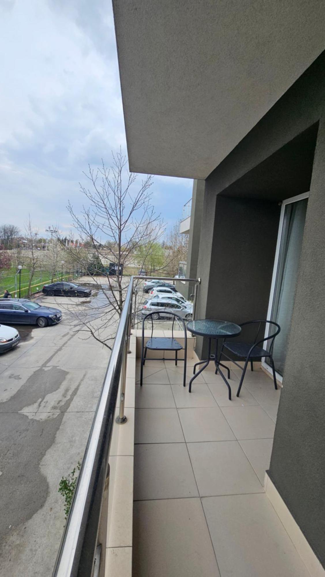 Airport Residence Отопени Экстерьер фото
